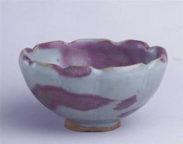 均窑月白釉紫斑莲花式碗 北宋 拍卖市场价