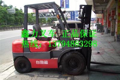 九成新五十鈴發(fā)動(dòng)機(jī)臺(tái)灣臺(tái)勵(lì)福3T柴油叉車