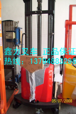 鴻福半電動堆高機東莞寮步鑫力廠家直銷各款